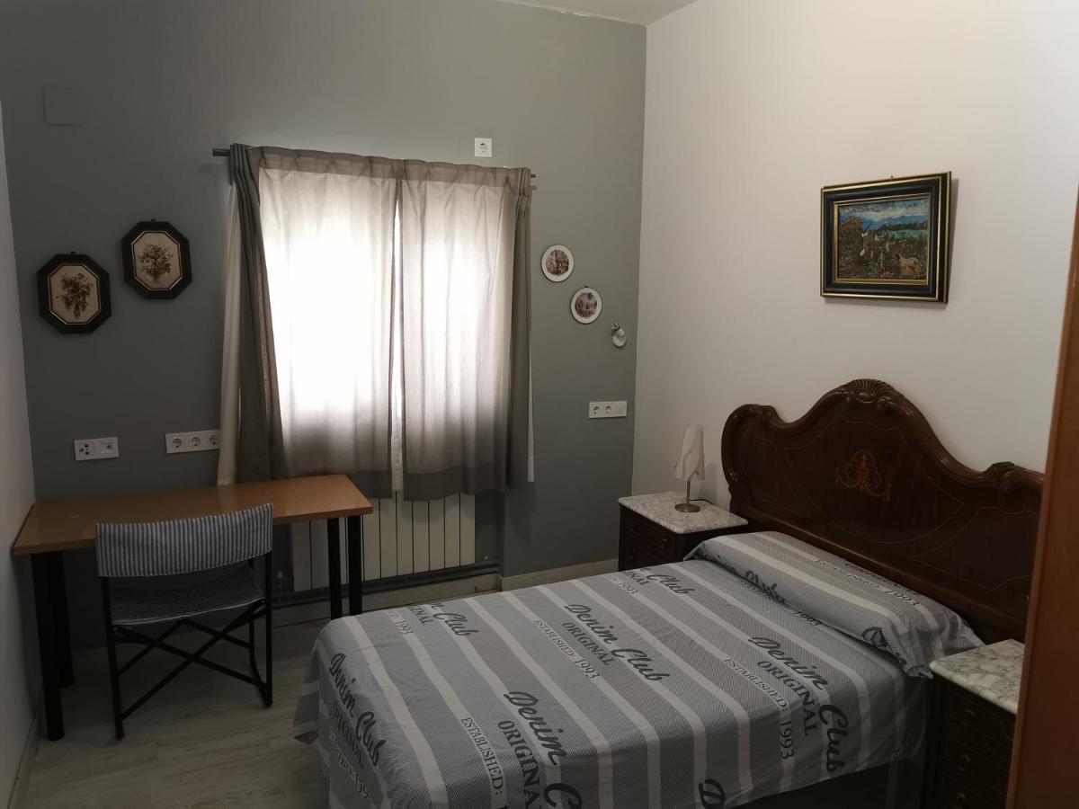 Villa "Luna De Segovia" Leganes Luaran gambar