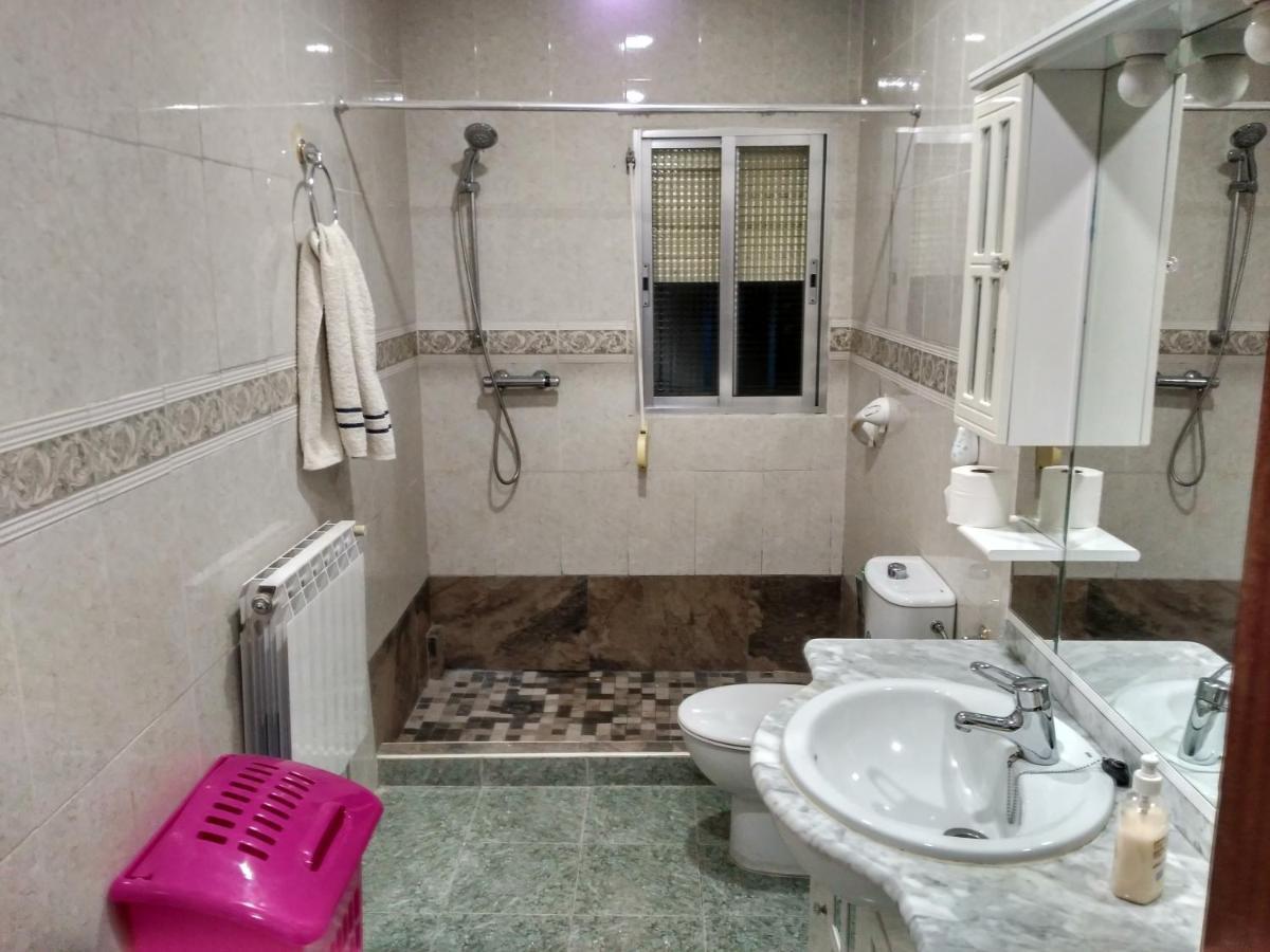 Villa "Luna De Segovia" Leganes Luaran gambar